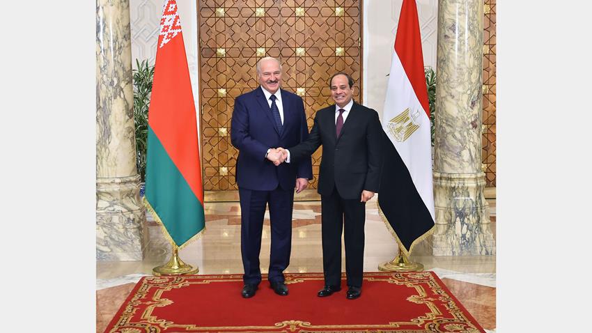 الرئيس عبد الفتاح السيسي يعرب عن سعادته بلقاء الرئيس البلاروسي