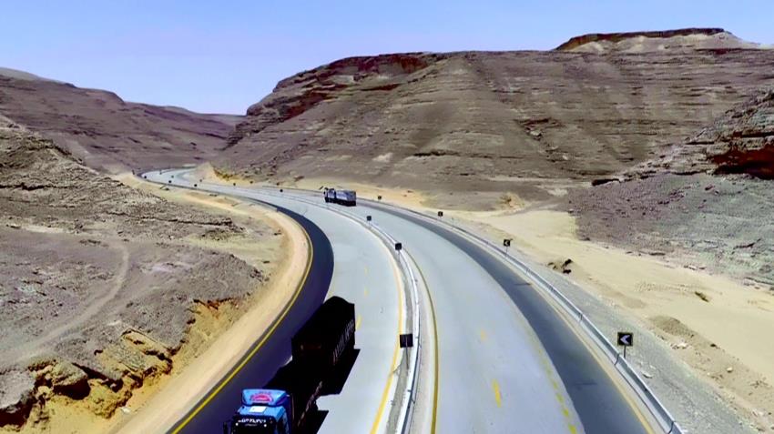 طريق خدمة المحاجر من نفق المشير حتى طريق (السويس - الزعفرانة)