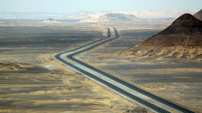 Bahariya Oasis Road- Farafra