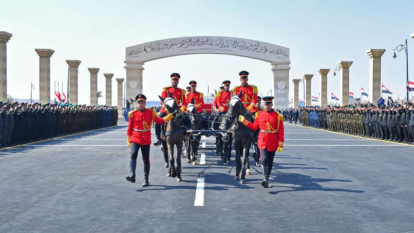 الرئيس عبد الفتاح السيسي يتقدم يتقدم الجنازة العسكرية للرئيس الأسبق حسني مبارك