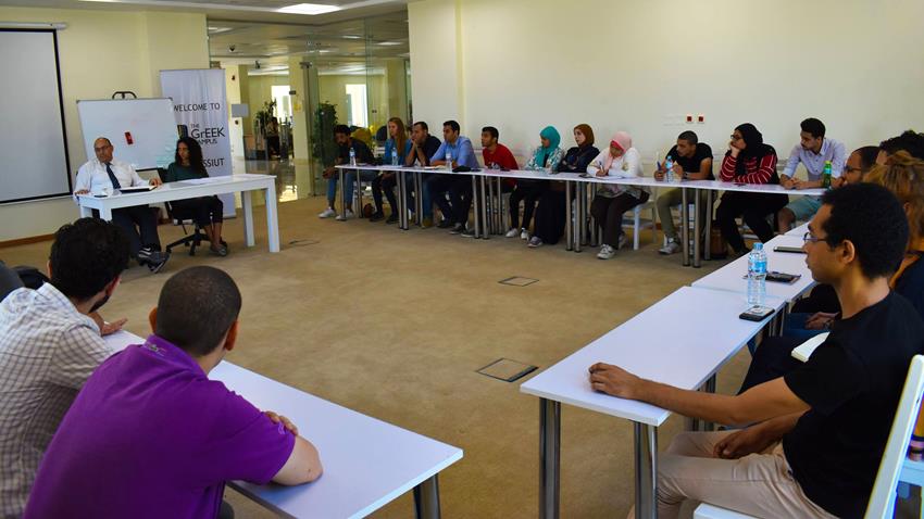 مجمع الإبداع بالمنطقة التكنولوجية بأسيوط الجديدة