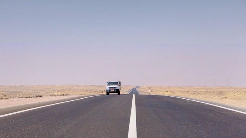 صيانه ورفع كفاءة طريق أسوان ابو سمبل