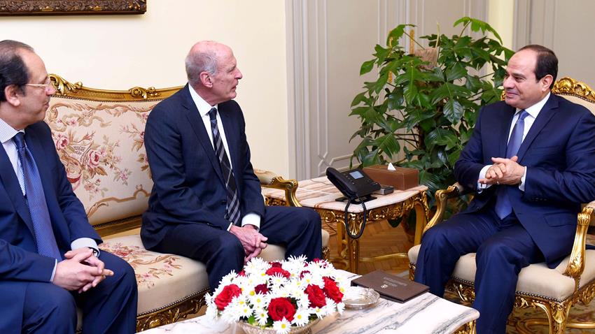 الرئيس عبد الفتاح السيسي يستقبل رئيس الاستخبارات الأمريكية