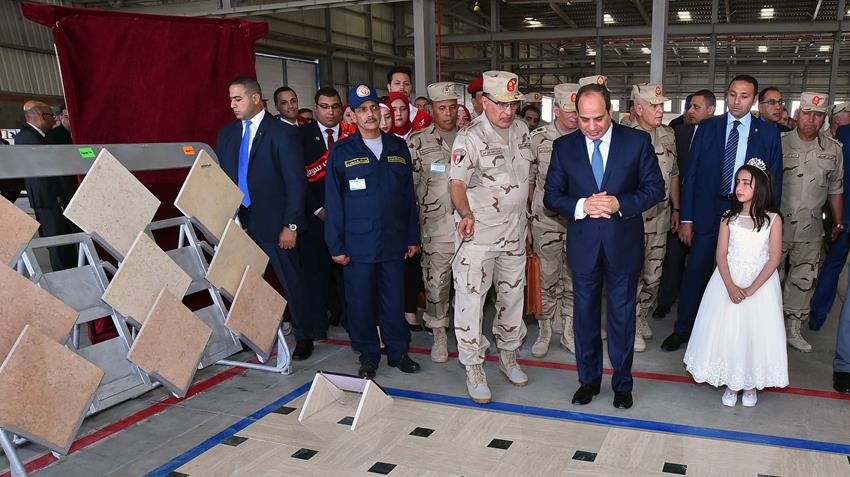الرئيس السيسي يفتتح مجمعا لانتاج الاسمنت
