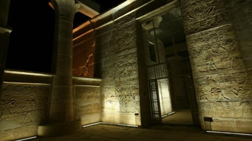 ترميم معبد هىبس بالواحات الخارجة