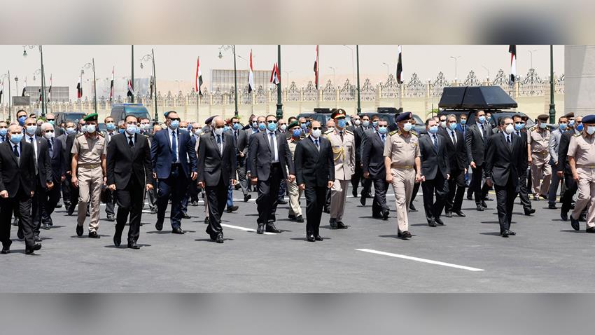 الرئيس عبد الفتاح السيسي يتقدم الجنازة العسكرية لتشيع جثمان الفريق/ محمد العصار