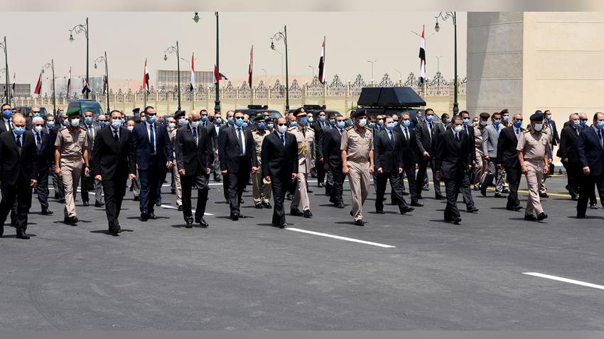 الرئيس عبد الفتاح السيسي يتقدم الجنازة العسكرية لتشيع جثمان الفريق/ محمد العصار
