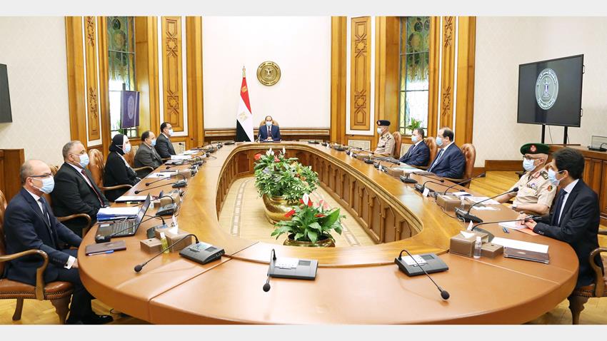 President El-Sisi Meets with PM and Some Ministers and Officials