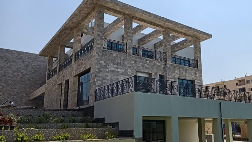 إنشاء مدينة الأسمرات الشبابية والرياضية