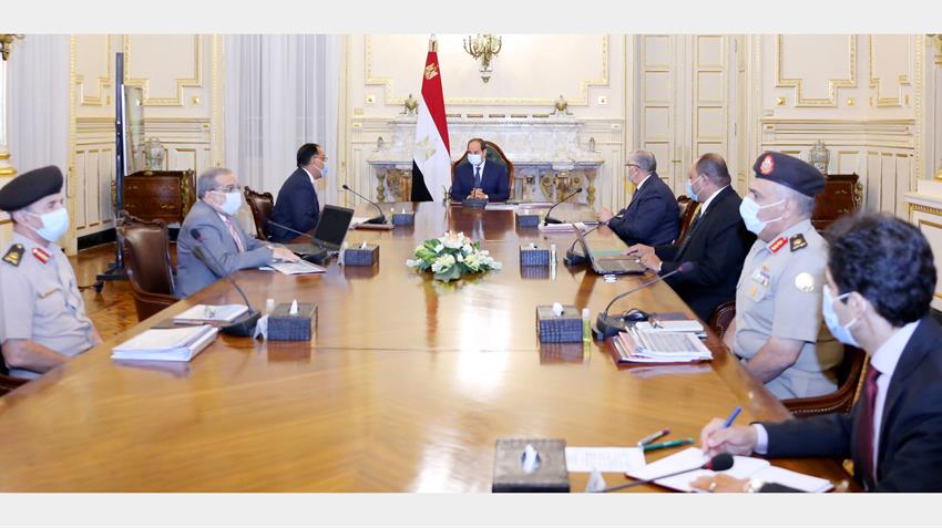 Le Président Al-Sissi se réunit avec le 1er ministre et certain nombre de responsables
