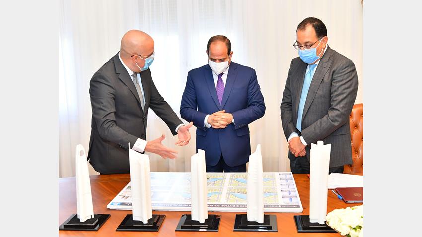 الرئيس عبد الفتاح السيسي يجتمع برئيس مجلس الوزراء ووزير الإسكان ومستشار الرئيس للتخطيط العمراني