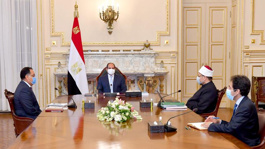 الرئيس عبد الفتاح السيسي يجتمع برئيس مجلس الوزراء ووزير الأوقاف