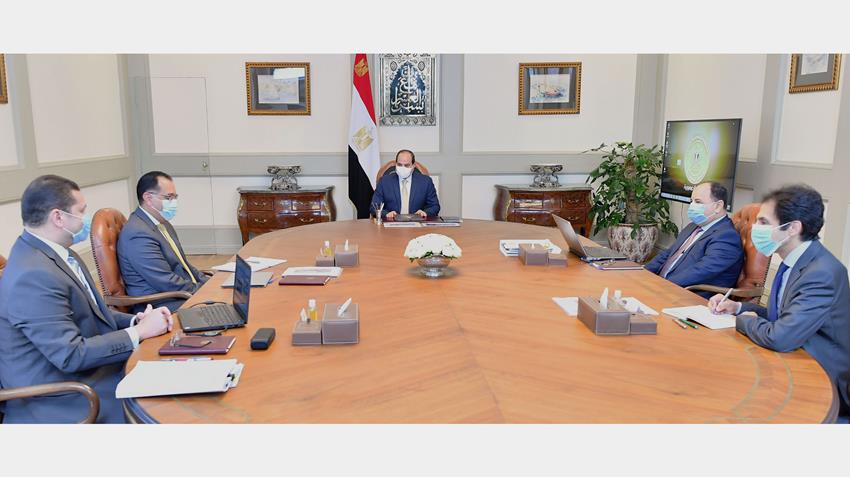 الرئيس عبد الفتاح السيسي يجتمع برئيس مجلس الوزراء ووزير المالية 6/10/2020