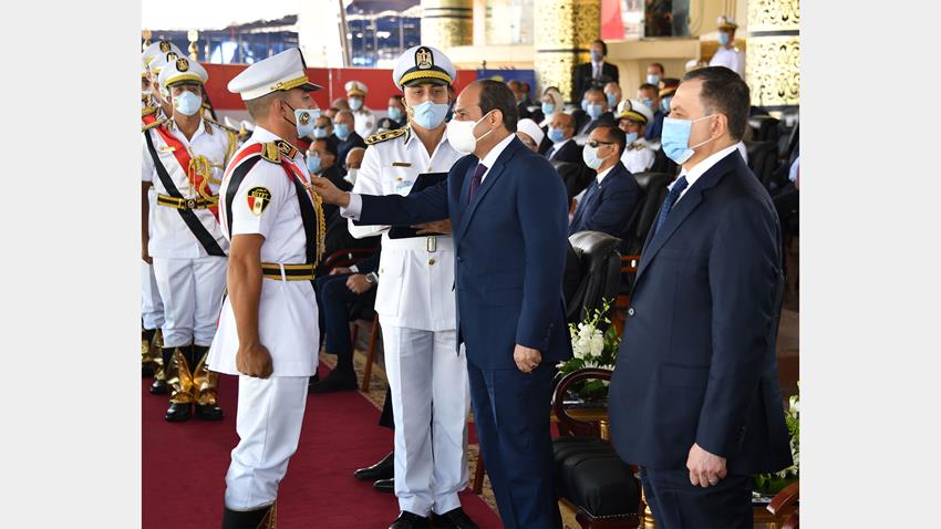 الرئيس عبد الفتاح السيسي يشهد حفل تخرج دفعة جديدة من طلبة كلية الشرطة