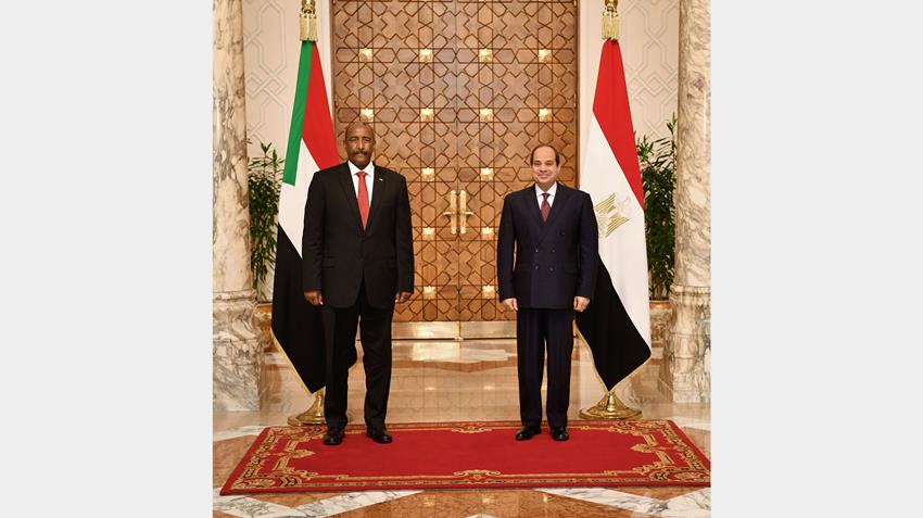 الرئيس عبد الفتاح السيسي يستقبل رئيس مجلس السيادة السوداني