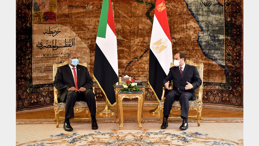 الرئيس عبد الفتاح السيسي يستقبل رئيس مجلس السيادة السوداني