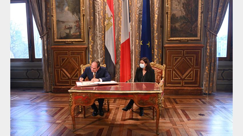 Le Président Al-Sissi rencontre le maire de Paris