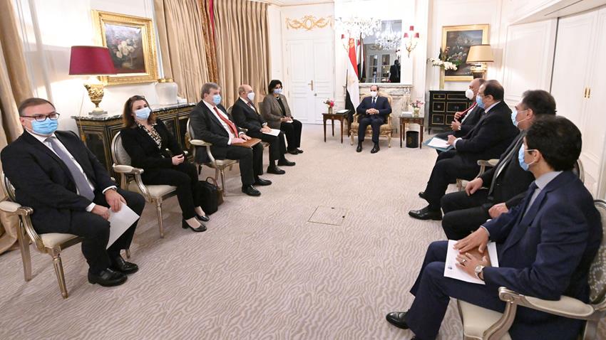 الرئيس عبد الفتاح السيسي يستقبل الرئيس التنفيذي لشركة "داسو" للصناعات الجوية المُصنِعة لطائرات الرافال الحربية9-12-2020