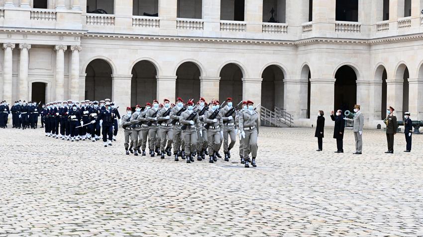 Le Président Al-Sissi rencontre la ministre de la défense française