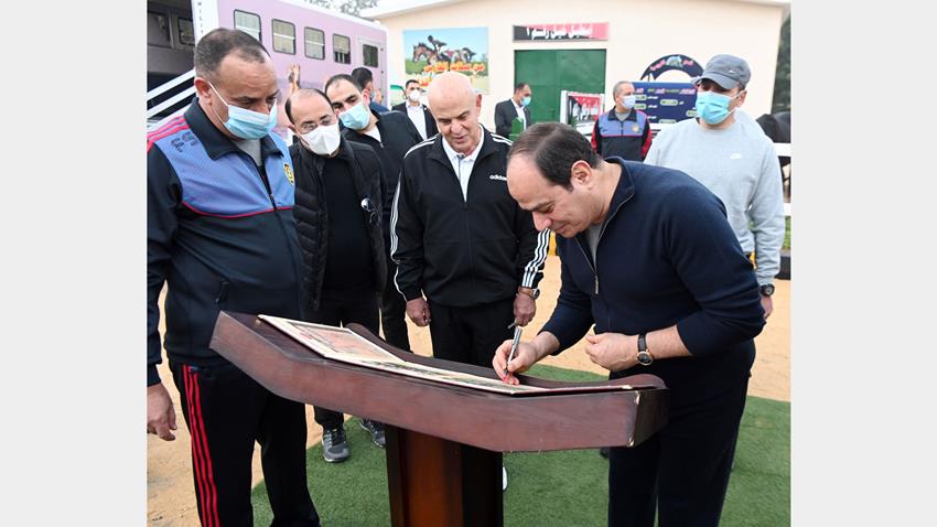 الرئيس عبد الفتاح السيسي يتفقد الكلية الحربية 12-12-2020