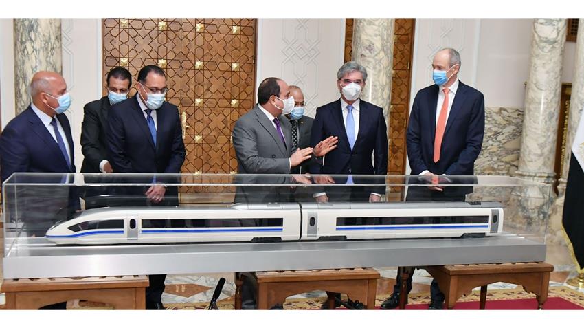 Le Président Al-Sissi accueille le PDG du groupe allemand Siemens