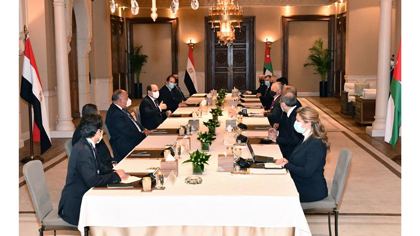 الرئيس عبد الفتاح السيسي يلتقي بملك المملكة الأردنية الهاشمية