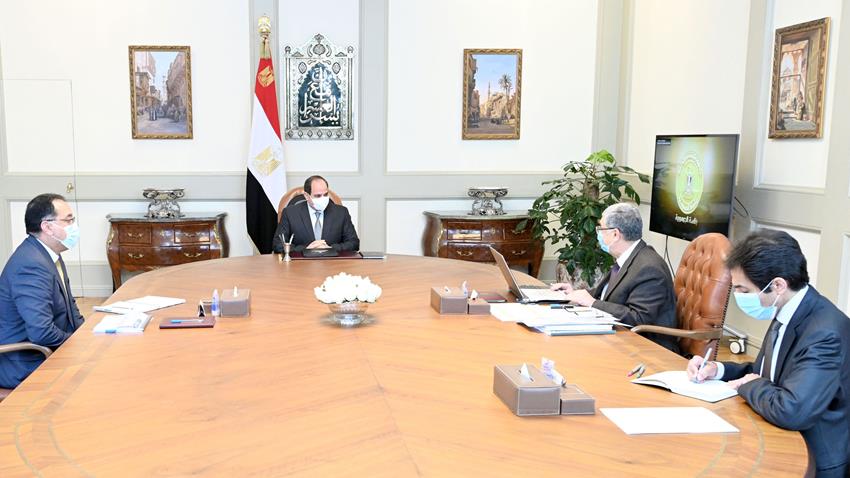 الرئيس عبد الفتاح السيسي يجتمع برئيس مجلس الوزراء ووزير الكهرباء والطاقة المتجددة 24-01-2021