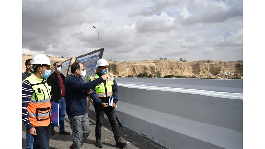 الرئيس عبد الفتاح السيسي يتفقد عدد من مشروعات تطوير القاهرة الكبرى