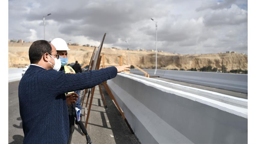 الرئيس عبد الفتاح السيسي يتفقد عدد من مشروعات تطوير القاهرة الكبرى