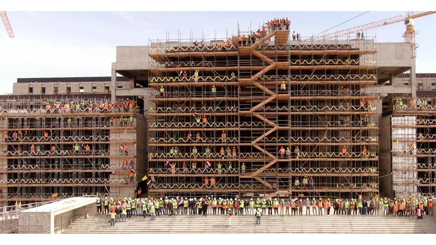 الرئيس عبد الفتاح السيسي يقوم بجولة تفقدية للعاصمة الإدارية الجديدة 8-2-2021