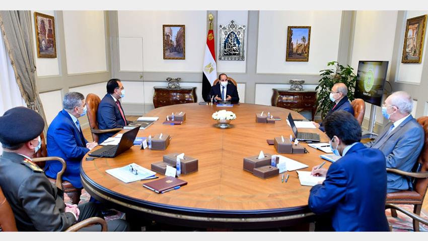 الرئيس عبد الفتاح السيسي يتابع أداء ونشاط هيئة قناة السويس