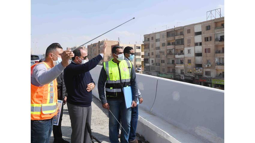 الرئيس عبد الفتاح السيسي يقوم بجولة تفقدية لأعمال تطوير الطرق والمحاور بشرق القاهرة 26-2-2021
