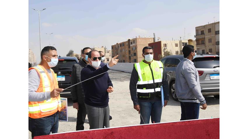 الرئيس عبد الفتاح السيسي يقوم بجولة تفقدية لأعمال تطوير الطرق والمحاور بشرق القاهرة 26-2-2021