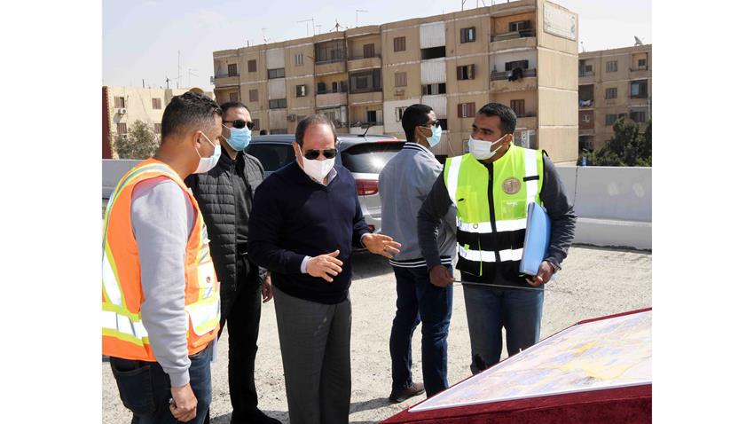 President El-Sisi Makes a Tour of Inspection of Roads and Axes Development Projects in East Cairo