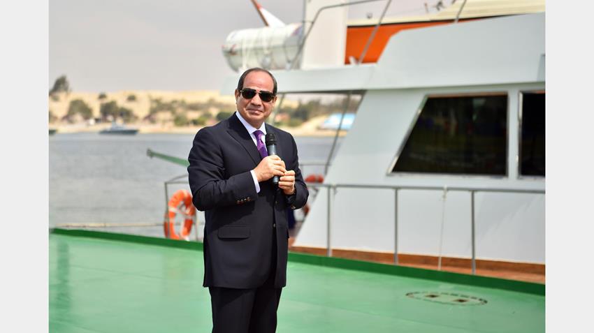 الرئيس عبد الفتاح السيسي يزور هيئة قناة السويس ويتفقد مركز التدريب والمحاكاة