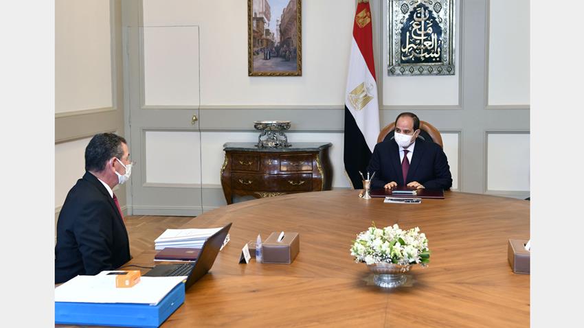 الرئيس عبد الفتاح السيسي يجتمع مع مستشار رئيس الجمهورية للشئون المالية 31/3/2021