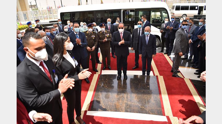 الرئيس عبد الفتاح السيسي يفتتح مجمع الإصدارات المؤمنة والذكية