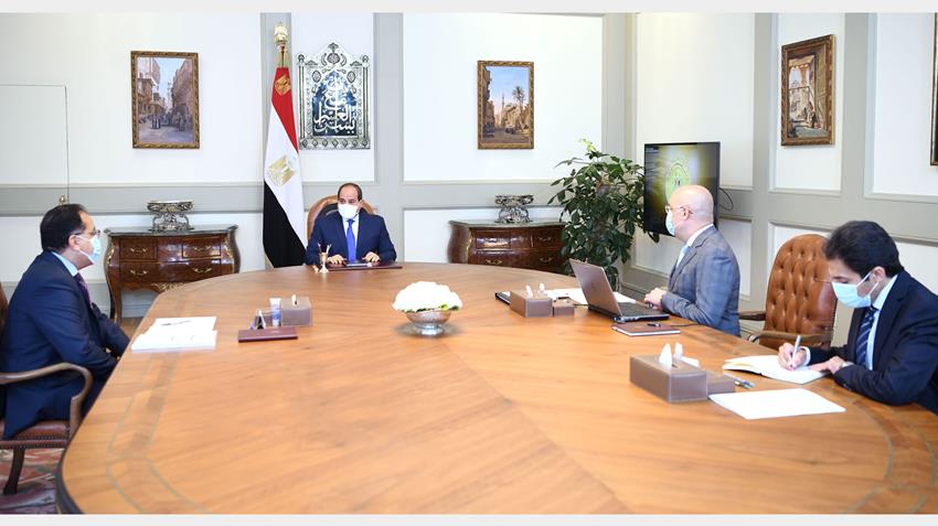 الرئيس عبد الفتاح السيسي يجتمع برئيس مجلس الوزراء ووزير الإسكان