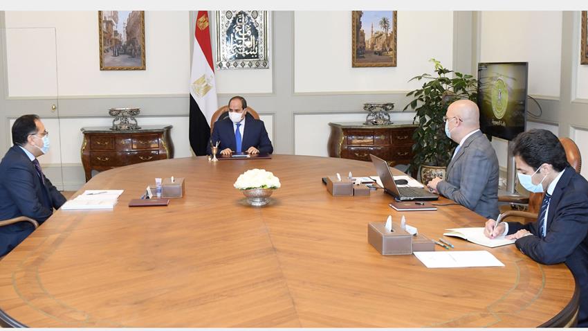الرئيس عبد الفتاح السيسي يجتمع برئيس مجلس الوزراء ووزير الإسكان