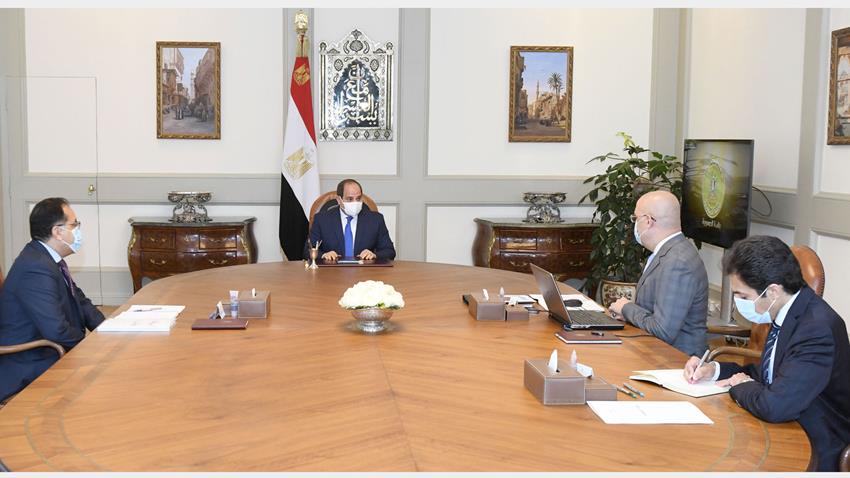 الرئيس عبد الفتاح السيسي يجتمع برئيس مجلس الوزراء ووزير الإسكان