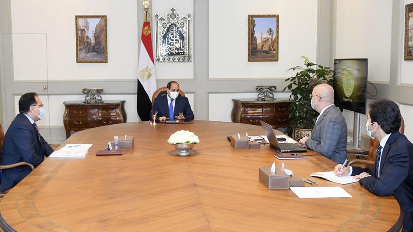 الرئيس عبد الفتاح السيسي يجتمع برئيس مجلس الوزراء ووزير الإسكان