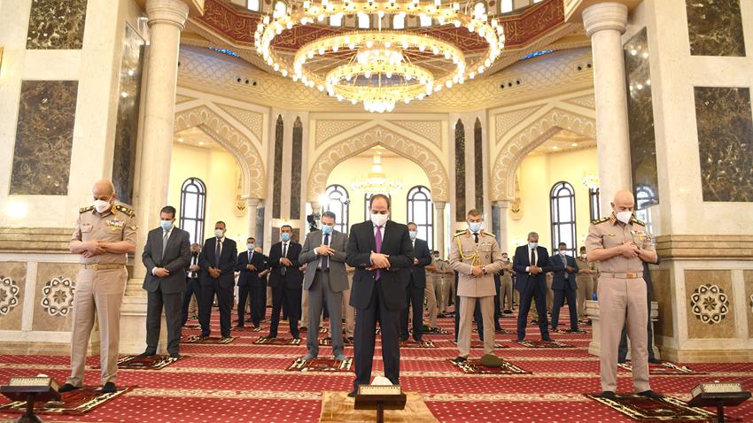 الرئيس عبد الفتاح السيسي يؤدي صلاة الجمعة بمسجد المشير طنطاوي 23/4/2021