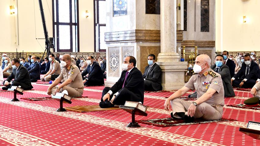 الرئيس عبد الفتاح السيسي يؤدي صلاة الجمعة بمسجد المشير طنطاوي 23/4/2021