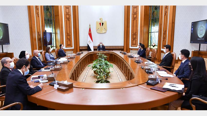 الرئيس عبد الفتاح السيسي يستقبل الرئيس التنفيذي للشركة الكورية العالمية "هيونداي روتم" 27/4/2021