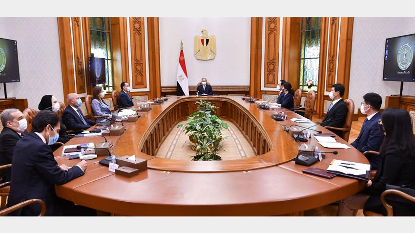 الرئيس عبد الفتاح السيسي يستقبل الرئيس التنفيذي للشركة الكورية العالمية "هيونداي روتم" 27/4/2021