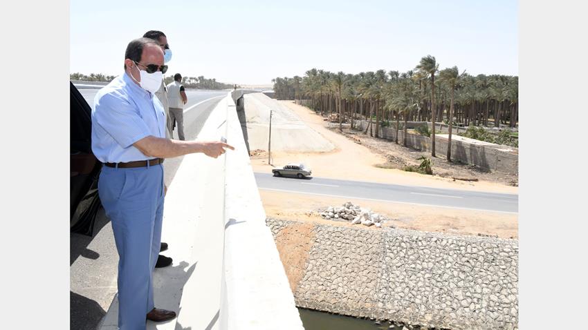 الرئيس عبد الفتاح السيسي يقوم بجولة تفقدية لبعض قطاعات الطريق الدائري الأوسطي 30/4/2021