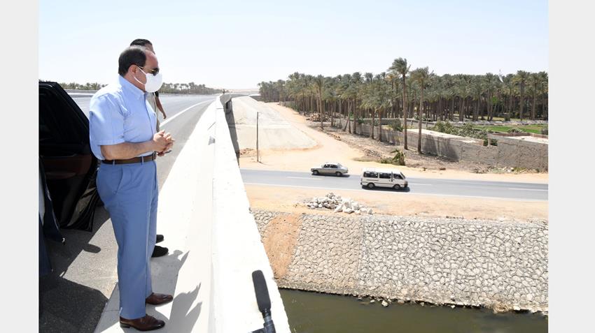الرئيس عبد الفتاح السيسي يقوم بجولة تفقدية لبعض قطاعات الطريق الدائري الأوسطي 30/4/2021