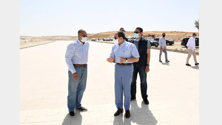 الرئيس عبد الفتاح السيسي يقوم بجولة تفقدية لبعض قطاعات الطريق الدائري الأوسطي 30/4/2021