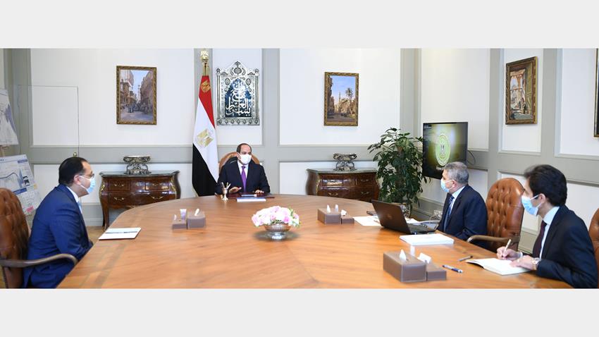 الرئيس عبد الفتاح السيسي يجتمع برئيس مجلس الوزراء ورئيس هيئة قناة السويس
