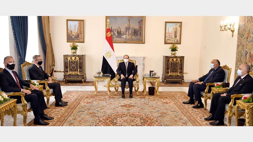 الرئيس عبد الفتاح السيسي يستقبل المبعوث الأمريكي الخاص لمنطقة القرن الأفريقي